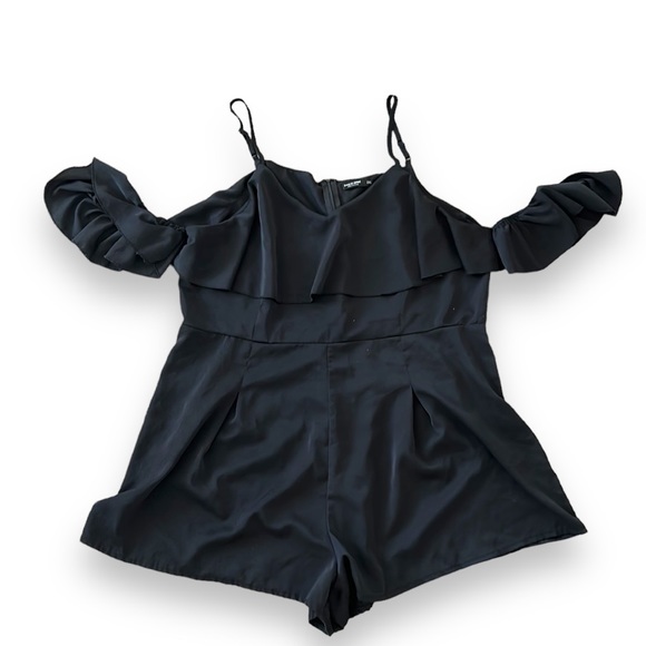 3/$15 Plus size cold shoulder romper - Picture 3 of 3